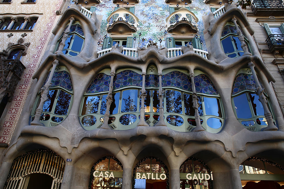Barcelona Sehenswürdigkeiten - Casa Batllo von Antoni Gaudi
