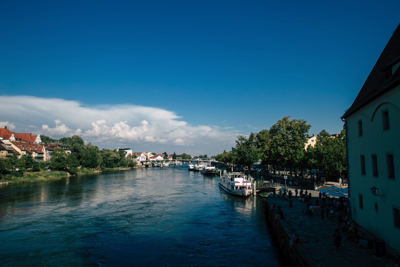 Ausblick von Steinerne Brücke auf Donau