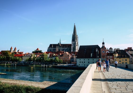 Regensburger Dom & Steinerne Brücke - Regensburg Sehenswürdigkeiten