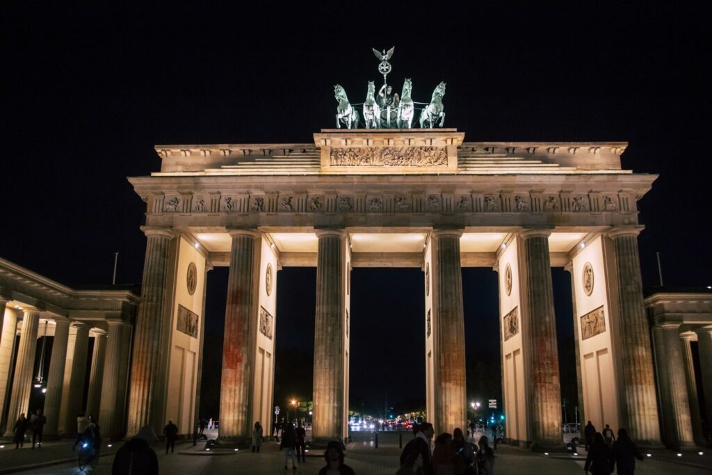Berlin Sehenswürdigkeiten: Brandenburger Tor bei Nacht